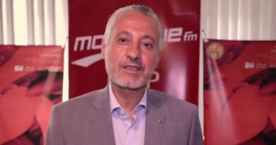 بطاقة إيداع بالسجن في حق مدير عام إذاعة موزاييك نور الدين بوطار بطاقة إيداع بالسجن في حق مدير عام إذاعة موزاييك نور الدين بوطار