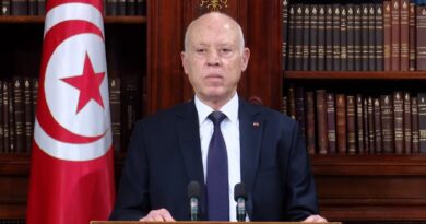 رئيس الجمهورية: نص قانوني لحلّ المجالس البلدية كلها رئيس الجمهورية: نص قانوني لحلّ المجالس البلدية كلها